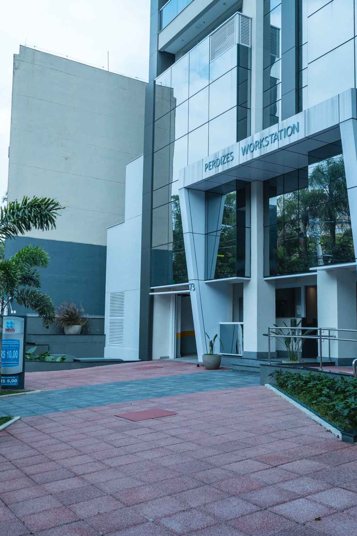 PERDIZES WORK STATION