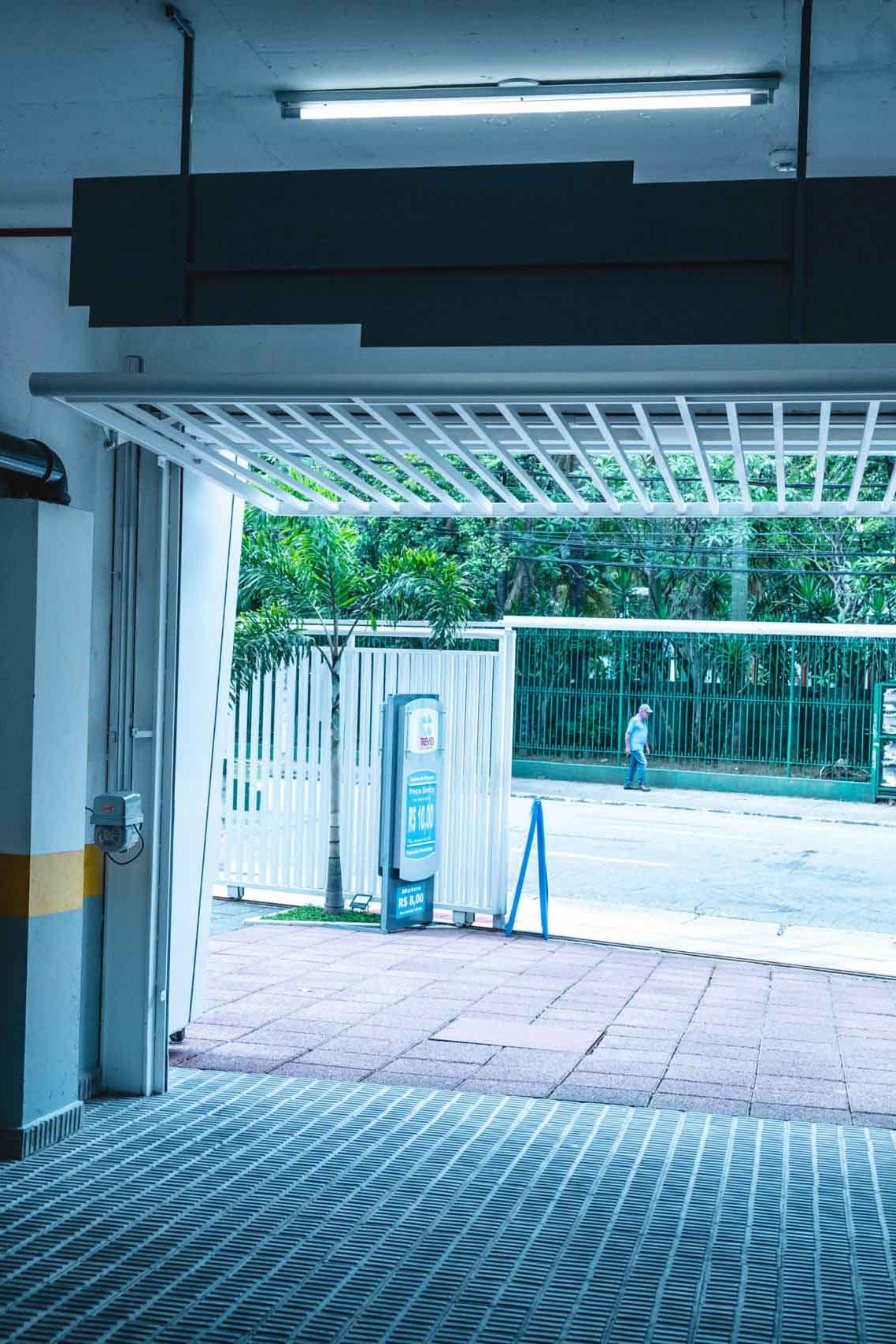 PERDIZES WORK STATION